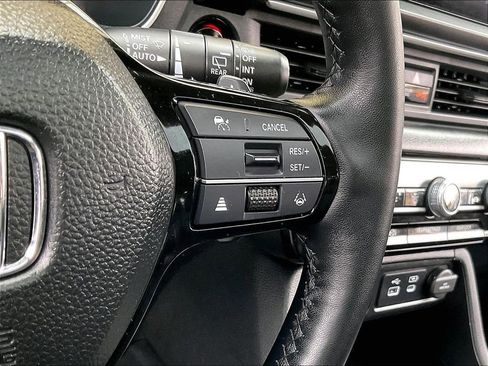 Used 2024 Honda Pilot Elite image 25