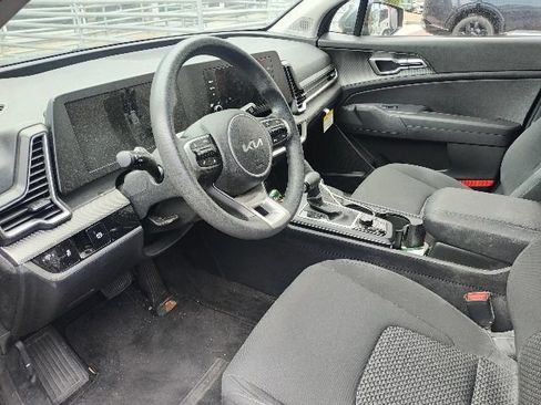 Certified 2024 Kia Sportage LX FWD image 6