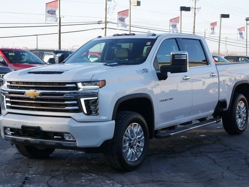 Used 2022 Chevrolet Silverado 3500 High Country w/ Safety Package II image 9