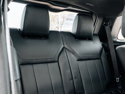 Used 2019 Land Rover Discovery HSE AWD/4WD image 49