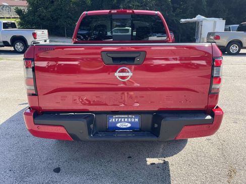 Used 2025 Nissan Frontier SV RWD image 4