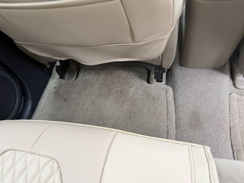 Used 2011 Toyota RAV4 4WD w/ Base L4 Extra Value Pkg image 37