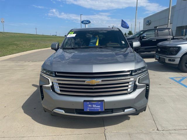Used 2024 Chevrolet Tahoe High Country AWD/4WD image 10