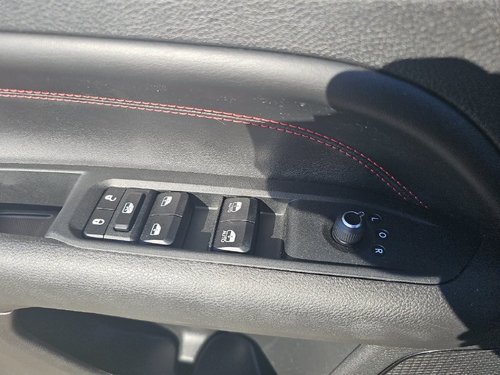 Used 2023 Jeep Compass Trailhawk w/ Sun and Sound Group AWD/4WD image 26
