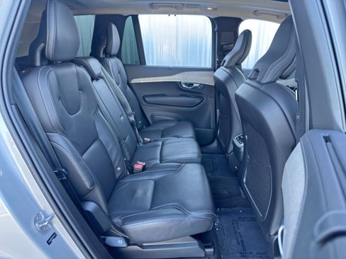 Used 2024 Volvo XC90 B6 Ultimate w/ Lounge Package image 39