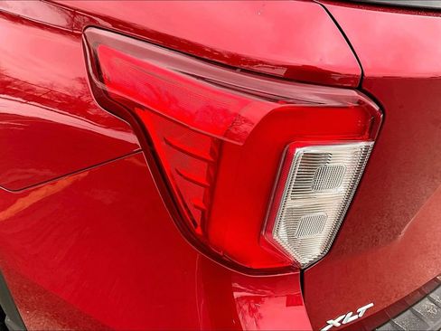 Certified 2022 Ford Explorer XLT w/ Equipment Group 202A image 29