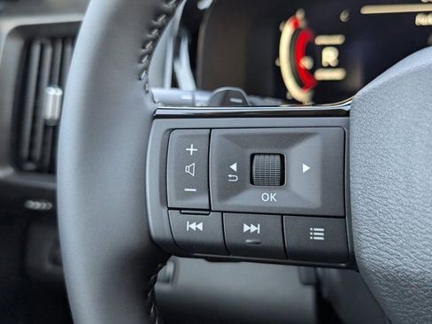 New 2026 Nissan Pathfinder Platinum FWD image 11
