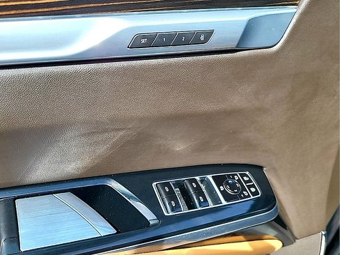 Certified 2026 Cadillac Escalade Luxury AWD/4WD image 17