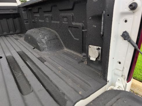 Used 2022 Chevrolet Silverado 2500 High Country w/ Z71 Off-Road Package image 6