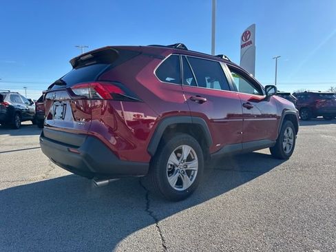 Used 2025 Toyota RAV4 LE image 7