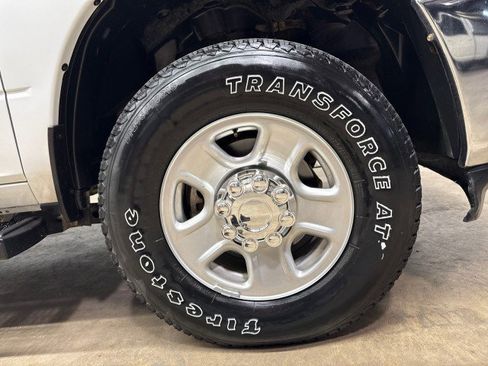 Used 2024 RAM 2500 Tradesman w/ Chrome Appearance Group image 38