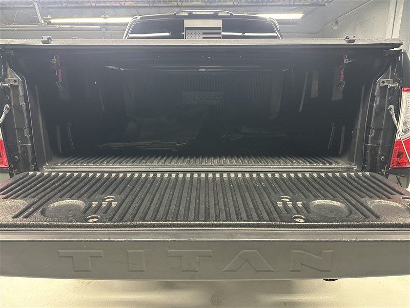 Used 2019 Nissan Titan SV w/ SV Convenience Package AWD/4WD image 19