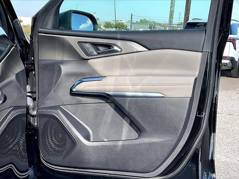 Certified 2025 Chevrolet Traverse LT image 29