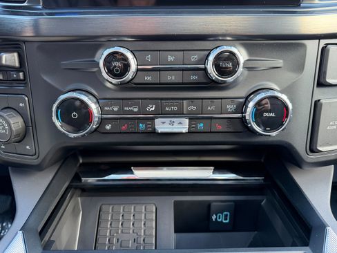 Certified 2024 Ford F350 Lariat w/ Lariat Ultimate Package image 28