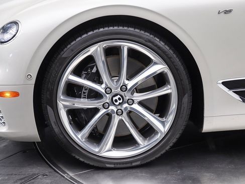 Used 2022 Bentley Continental GT AWD/4WD image 20