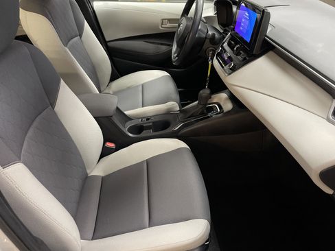 Used 2024 Toyota Corolla LE image 35