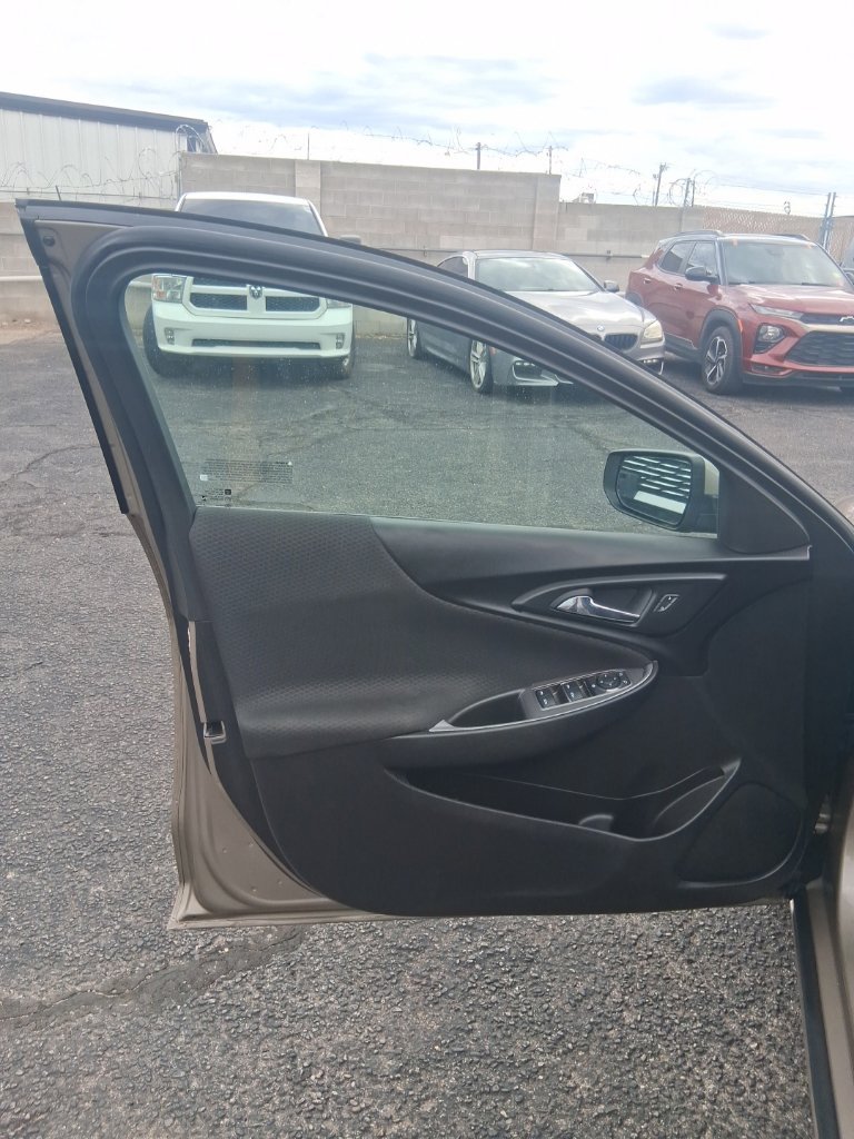 Used 2024 Chevrolet Malibu LT FWD image 10