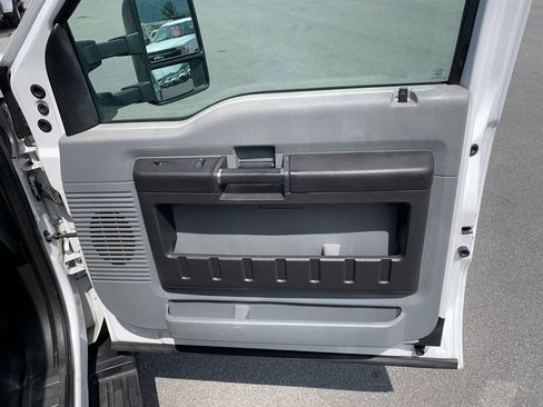 Used 2015 Ford F550 2WD SuperCab Super Duty image 24
