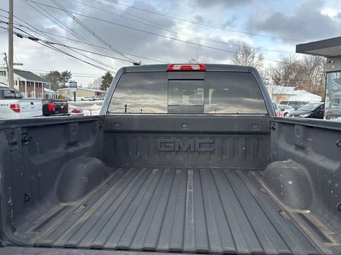 Used 2017 GMC Sierra 1500 SLE w/ SLE Value Package image 8