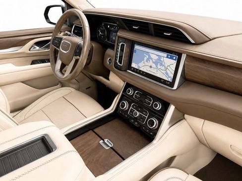 Used 2021 GMC Yukon Denali w/ Denali Premium Package AWD/4WD image 34