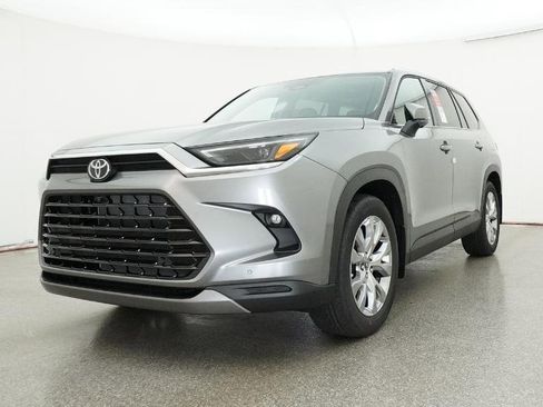 New 2026 Toyota Grand Highlander FWD image 12