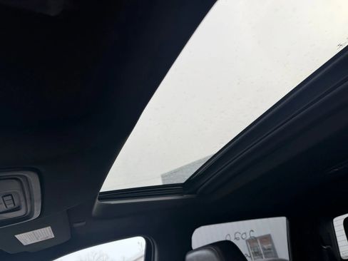 Used 2020 Chevrolet Silverado 3500 High Country image 27