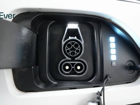 Used 2024 Hyundai Kona Limited image 24