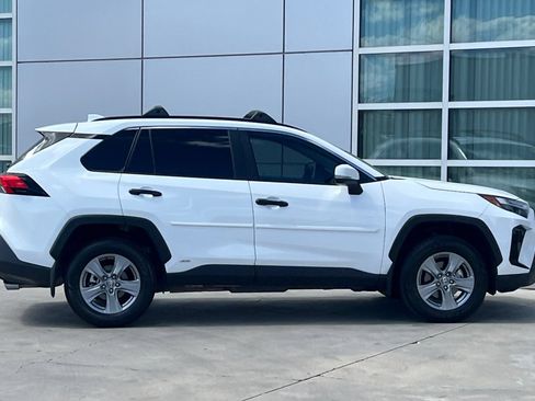 Used 2025 Toyota RAV4 XLE AWD/4WD image 3