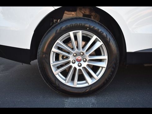 Used 2019 Jaguar F-PACE Prestige AWD/4WD image 35