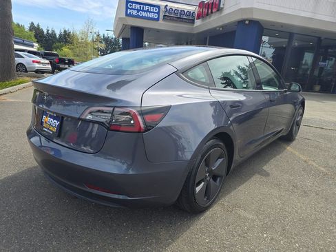 Used 2021 Tesla Model 3 Standard Range Plus RWD image 8