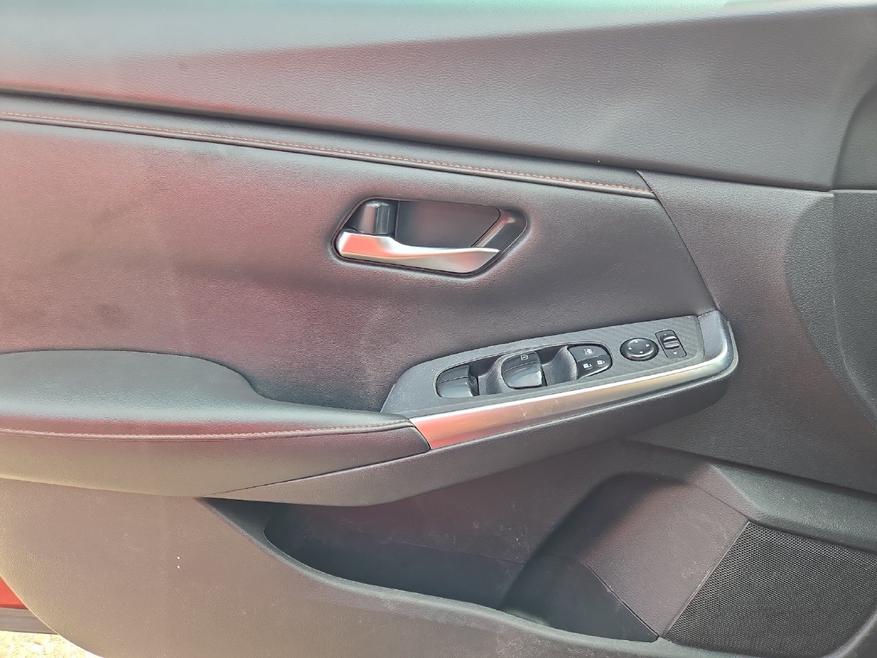 Used 2024 Nissan Sentra SR FWD image 18