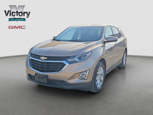 Used 2018 Chevrolet Equinox LT image 3
