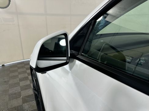 Used 2021 Tesla Model Y 2WD image 10