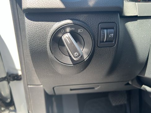 Used 2016 Volkswagen Tiguan S AWD/4WD image 17