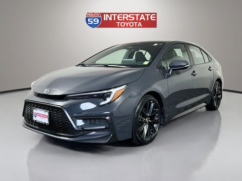 Certified 2025 Toyota Corolla XSE FWD image 3