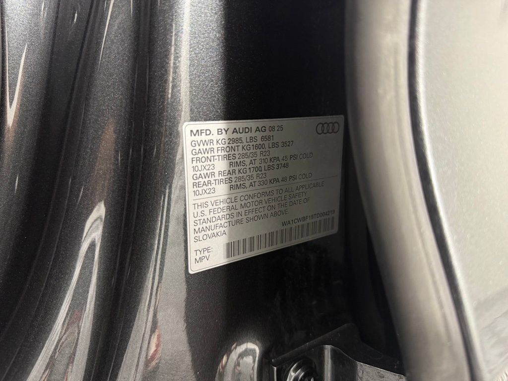 Used 2026 Audi SQ8 Prestige AWD/4WD image 32
