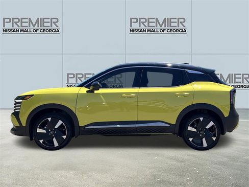 Certified 2025 Nissan Kicks SR AWD/4WD image 21