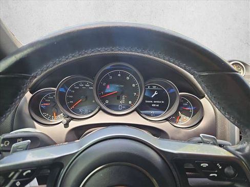 Used 2017 Porsche Cayenne Platinum Edition AWD/4WD image 11