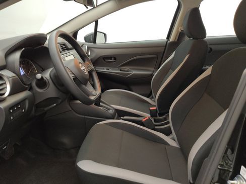 Used 2025 Nissan Versa S w/ Trunk Package FWD image 17