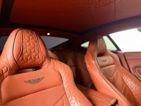 Used 2019 Aston Martin DBS Superleggera image 27