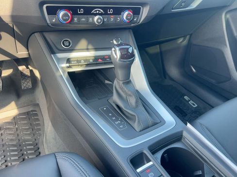 New 2025 Audi Q3 2.0T Premium image 18
