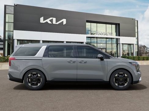 New 2026 Kia Carnival EX FWD image 8
