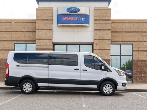 Used 2023 Ford Transit 350 XLT RWD image 5