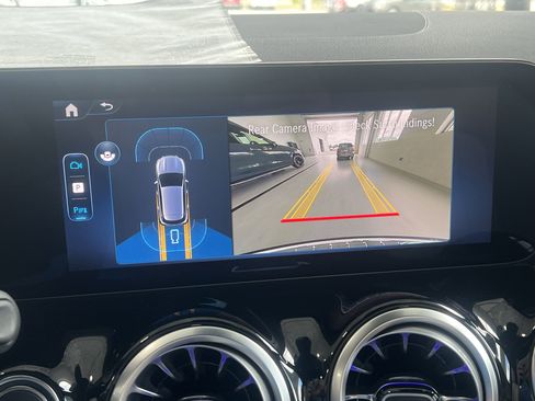 Certified 2025 Mercedes-Benz GLA 250 image 40