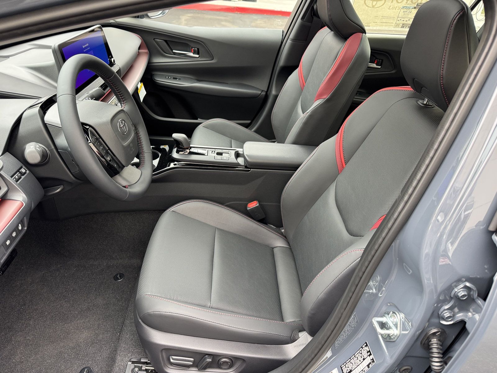 New 2027 Toyota Prius Plug-In Hybrid FWD image 2