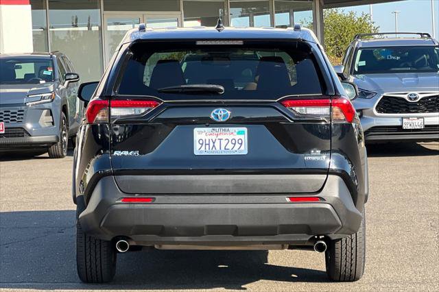 Certified 2023 Toyota RAV4 LE AWD/4WD image 8