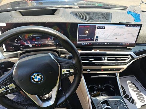 Used 2024 BMW i4 eDrive35 w/ Premium Package RWD image 10