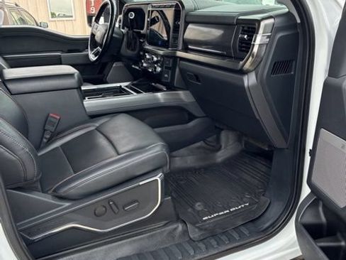 Used 2024 Ford F250 Lariat w/ FX4 Off-Road Package AWD/4WD image 19