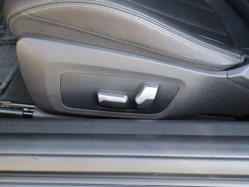 Used 2022 BMW 230i Coupe w/ Convenience Package RWD image 22