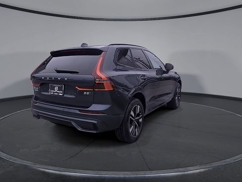 New 2026 Volvo XC60 B5 Plus w/ Climate Package AWD/4WD image 13